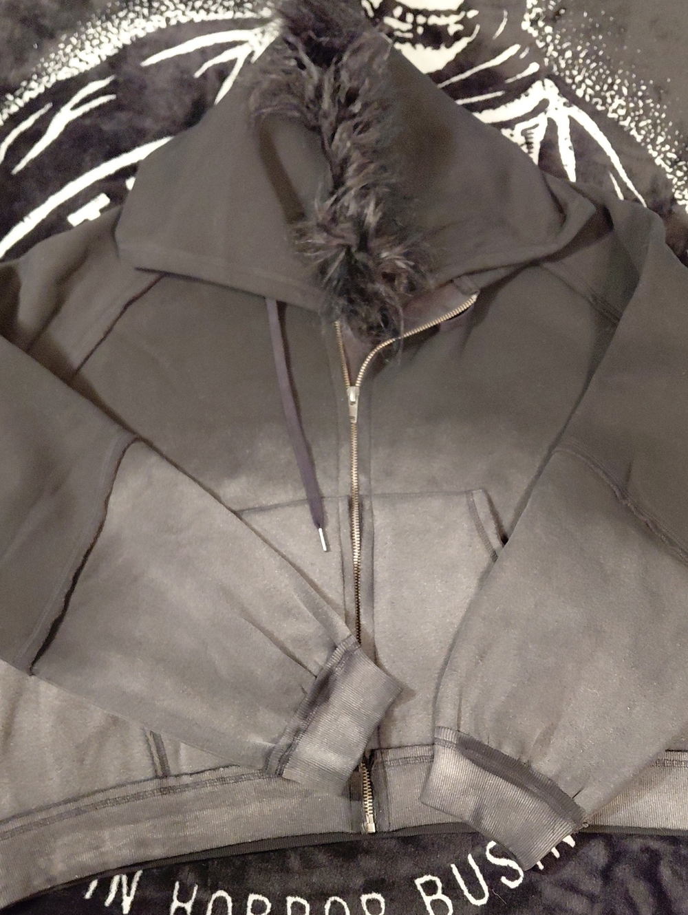 Dollskill Current Mood 1x Black Zip-Up Hoodie with Faux Fur Trim Hood Zip Front